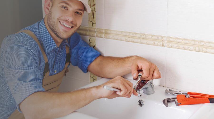 Expert burst pipe repair services in Ovid, MI